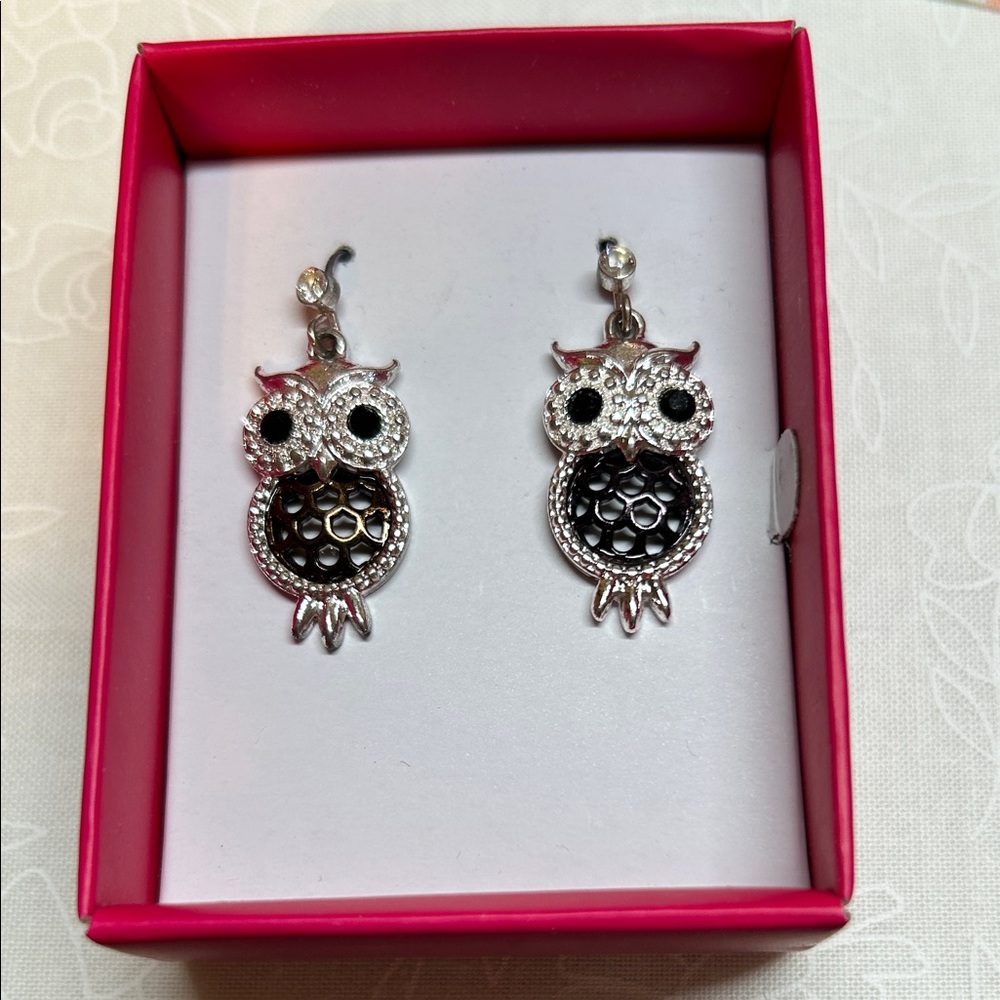 Avon Silver and Black Owl Earrings